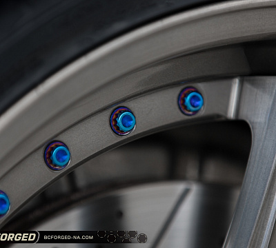 Фото дисков BC Forged HCS01 на Mercedes-Benz E-Class (W212, S212, C207)