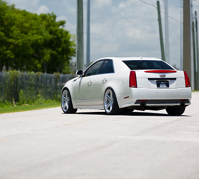 Фото дисков Vossen VFS-5 на Cadillac CTS II