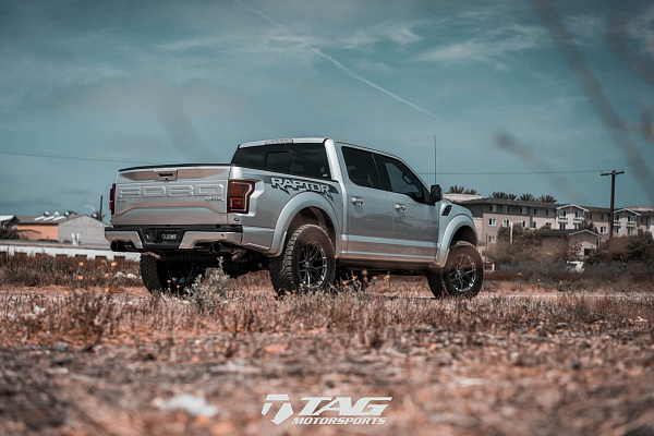 Фото дисков HRE P161 Глянцевый темный лак на Ford F-150 XIII