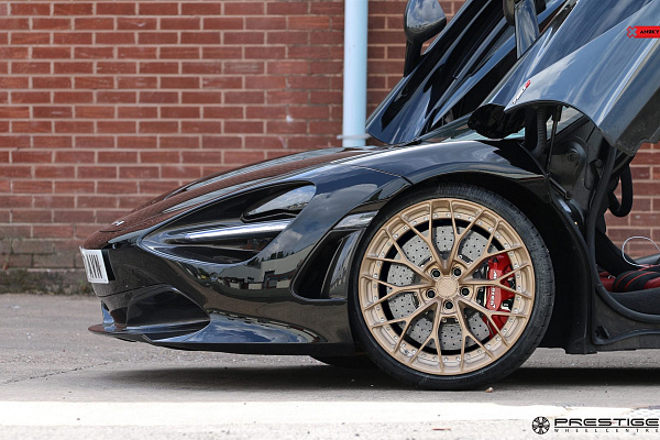 Фото дисков Anrky AN20 Сатиновое золото на McLaren 720S
