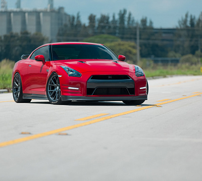 Фото дисков Vossen VFS-6 на Nissan GT-R