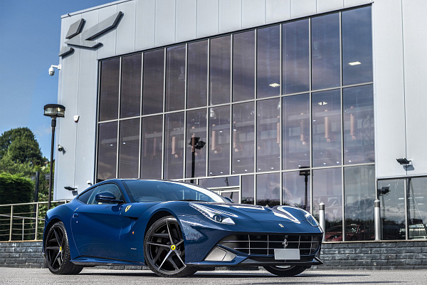 Фото дисков Kahn Type 52 Алмазная проточка на Ferrari F12