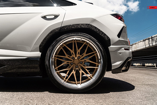 Фото дисков Anrky S3-X1 Сатиновое золото на Lamborghini Urus