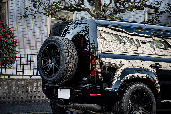 Фото дисков HRE 301M Черный сатин на Land Rover Defender II