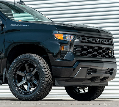 Фото дисков 4PLAY 4P63 на Chevrolet Silverado IV