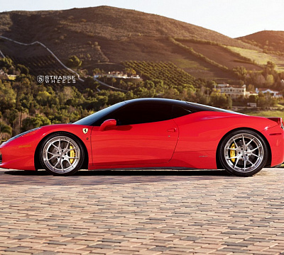 Фото дисков Strasse Wheels SM5R Deep Concave FS на Ferrari 458