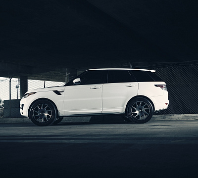 Фото дисков Rotiform OZT на Range Rover Sport II