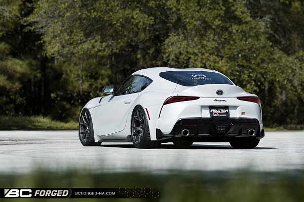 Фото дисков BC Forged RZ05 Глянцевый графит на Toyota Supra A90