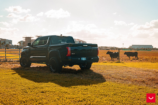 Фото дисков Vossen HFX-1 (6-Lug) Черный глянец на Toyota Tundra III