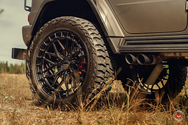 Фото дисков Vossen LC3-01 Черный глянец на Mercedes-Benz G-Class III