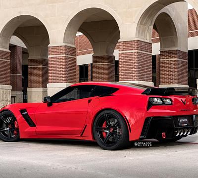 Фото дисков Strasse Wheels SP5R Deep Concave Monoblock на Chevrolet Corvette C7