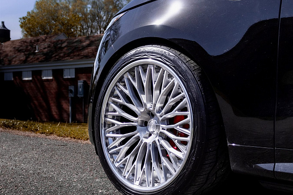 Фото дисков Anrky RF-340 Глянцевый лак на Range Rover Sport III