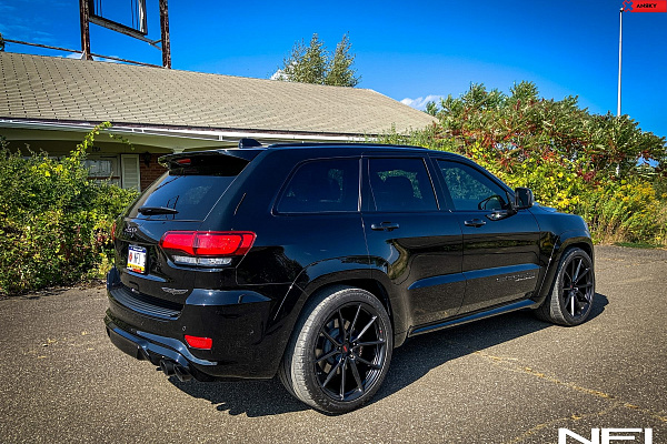 Фото дисков Anrky AN12 Черный сатин на Jeep Grand Cherokee IV