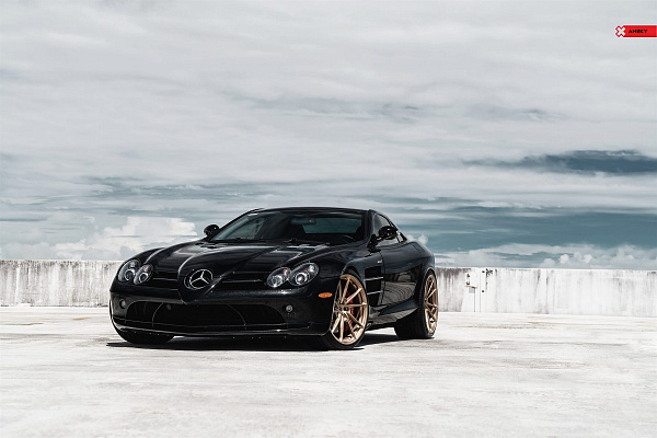 Фото дисков Anrky AN13 Сатиновая шампань на Mercedes-Benz SLR McLaren
