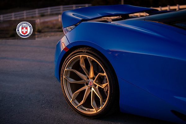 Фото дисков HRE P201 Глянцевое золото на McLaren 720S