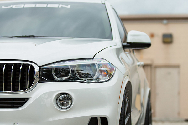 Фото дисков Vossen VFS-1 Сатиновый графит на BMW X5/X5 M (F15/F85)