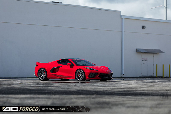 Фото дисков BC Forged RZ21 Глянцевый тонированный лак на Chevrolet Corvette C8