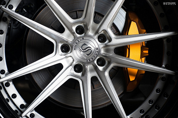 Фото дисков Strasse Wheels SV1 Deep Concave FS Глянцевый лак на Lexus LC 500