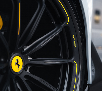 Фото дисков Brixton Forged R11-RS на Ferrari F8
