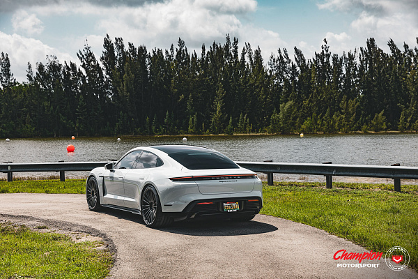 Фото дисков Vossen S17-04 Черный сатин на Porsche Taycan I