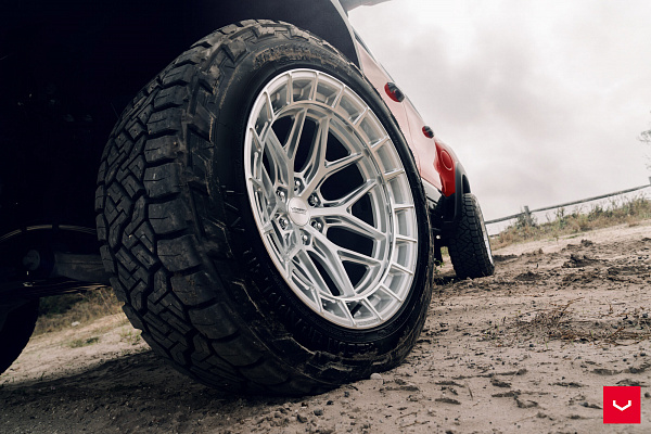 Фото дисков Vossen HFX-1 (6-Lug) Серебро на Ram 1500 V