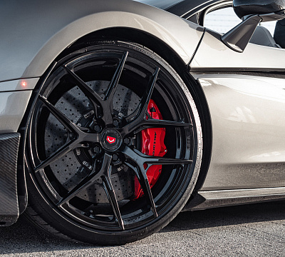 Фото дисков Vossen S21-01 на McLaren 570S