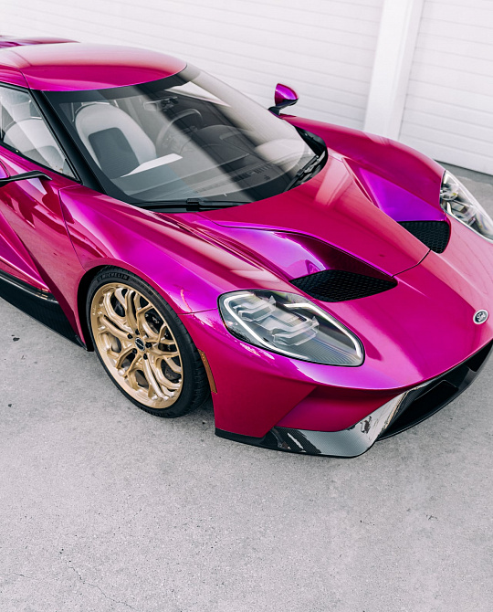 Фото дисков PF14 R / RS Глянцевая шампань на Ford GT II