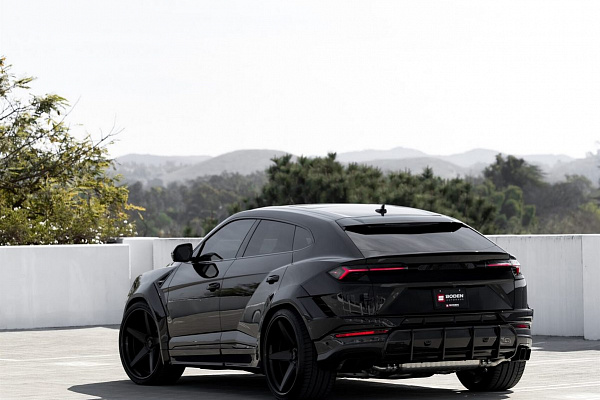 Фото дисков Anrky RS5.3 Черный сатин на Lamborghini Urus