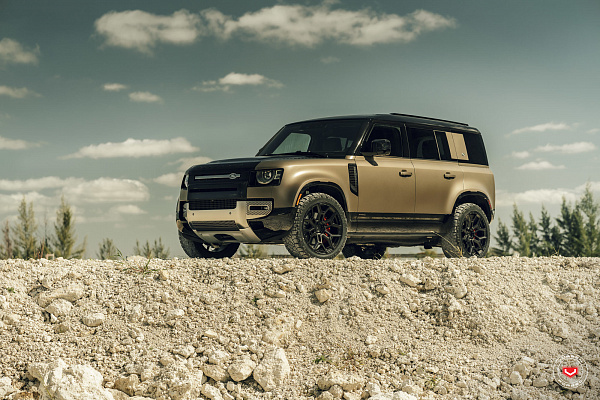 Фото дисков Vossen UV-4 Черный сатин на Land Rover Defender II