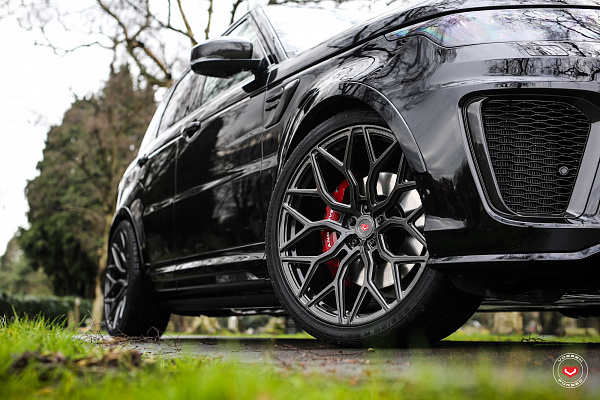 Фото дисков Vossen S17-01 Глянцевый темный лак на Range Rover Sport II