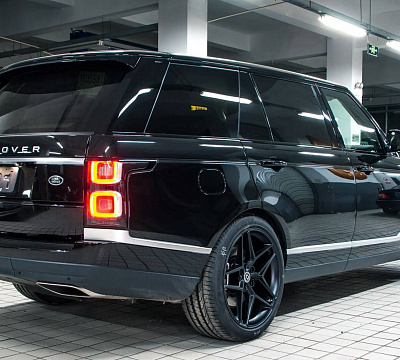 Фото дисков HRE FF11 на Land Rover Range Rover IV