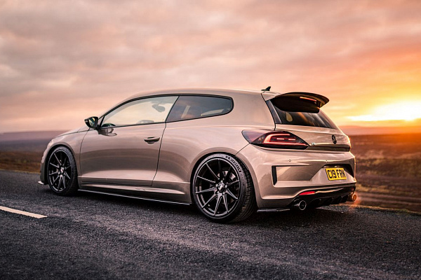 Фото дисков Bola CSR Черный глянец на Volkswagen Scirocco III