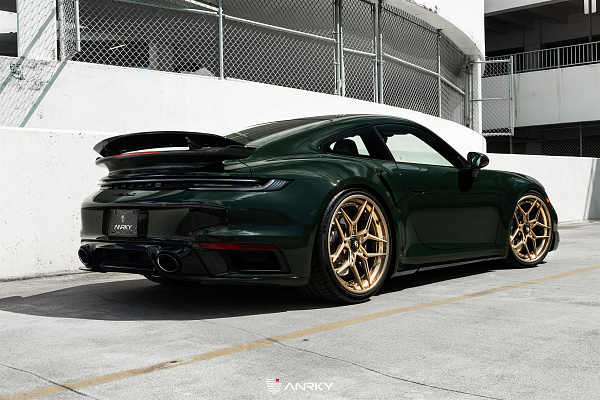 Фото дисков Anrky S3-X4 Глянцевое темное золото на Porsche 911 VIII