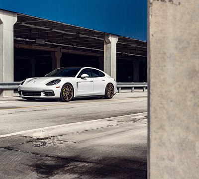 Фото дисков Vossen HF-2 на Porsche Panamera II