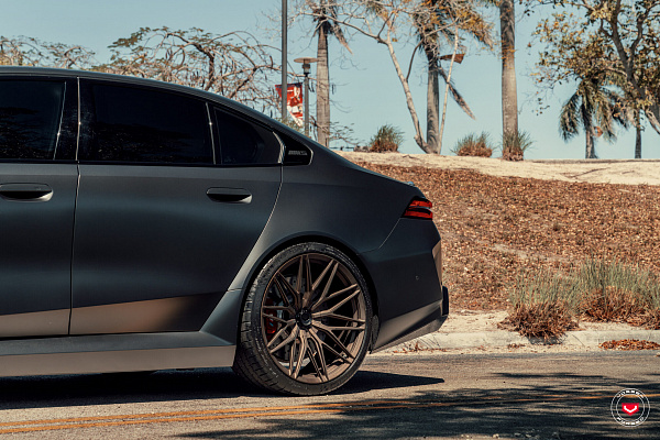 BMW M5 G90