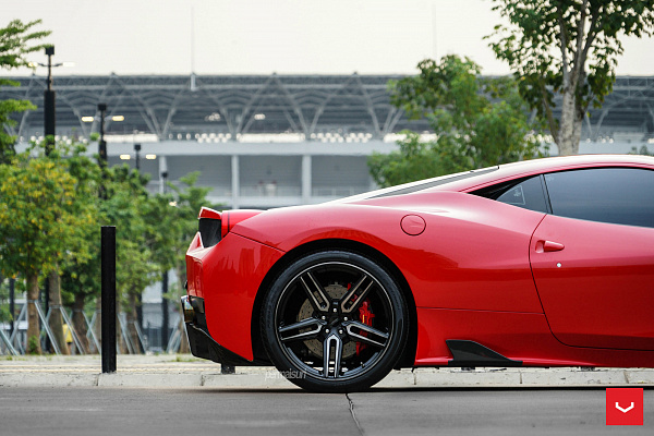 Фото дисков Vossen HF-1 Алмазная проточка на Ferrari 458