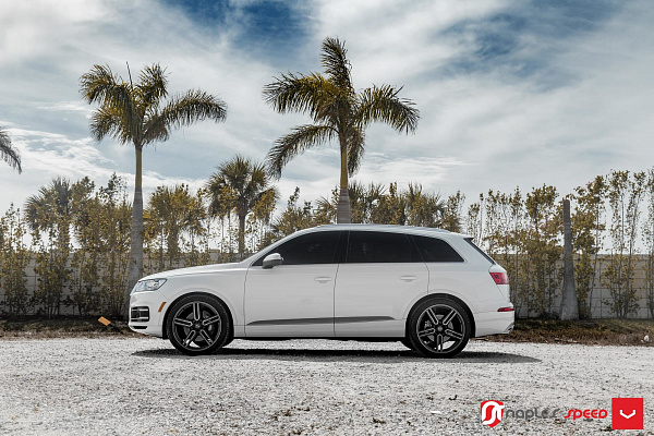 Фото дисков Vossen HF-1 Сатиновый графит на Audi Q7 (4M)