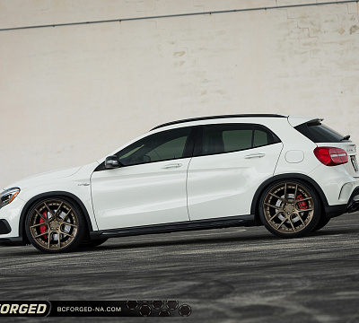 Фото дисков BC Forged HCA381 на Mercedes-Benz GLA (X156)