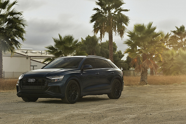 Фото дисков Rotiform JDR Черный матовый на Audi Q8