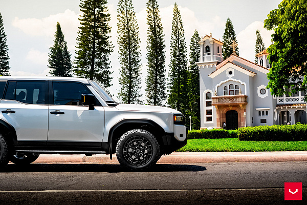 Фото дисков Vossen HFX-1 (6-Lug) Черный глянец на Toyota Land Cruiser Prado 250