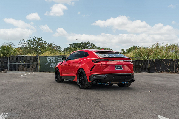 Фото дисков 1886 Wheels S009 Черный сатин на Lamborghini Urus