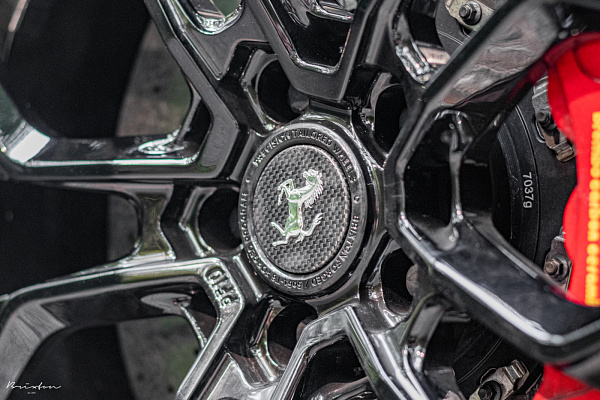 Фото дисков Brixton Forged PF10 Черный глянец на Ferrari F8