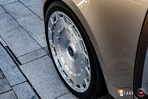 Фото дисков Vossen LC3-11T Глянцевый лак на Land Rover Range Rover V