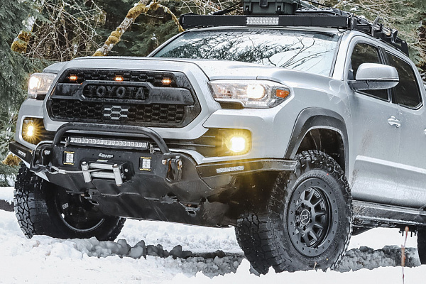 Фото дисков Black Rhino DUGGER  на Toyota Tacoma III