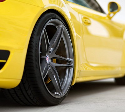 Фото дисков HRE P107 на Porsche 911 VII