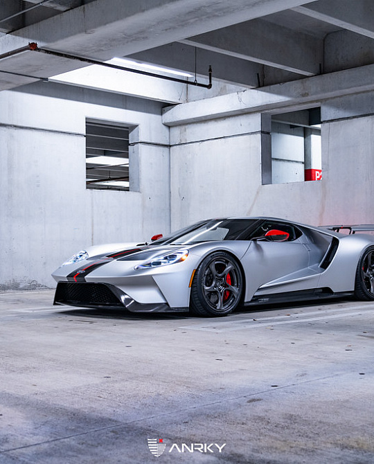 Фото дисков XR-305 Сатиновый графит на Ford GT II