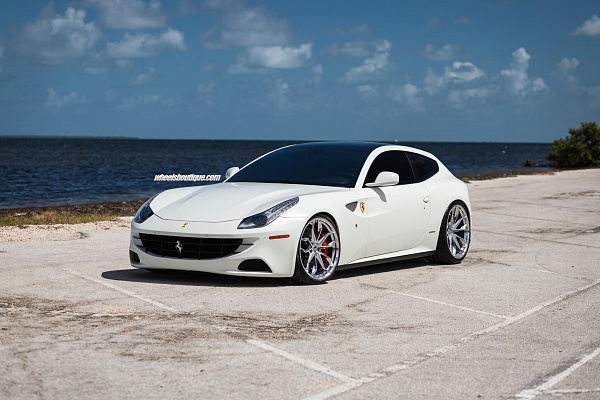 Фото дисков HRE P201 Полированный лак на Ferrari FF