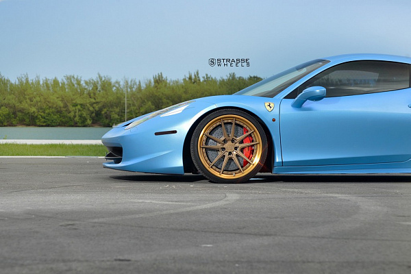 Фото дисков Strasse Wheels SV1 Deep Concave FS Сатиновая темная бронза на Ferrari 458