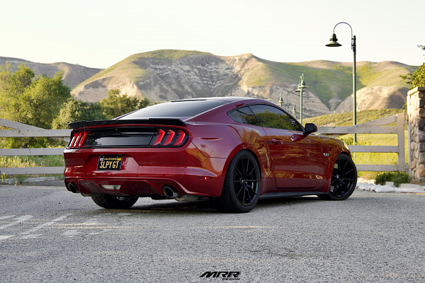 Фото дисков MRR M350 Черный глянец на Ford Mustang VI
