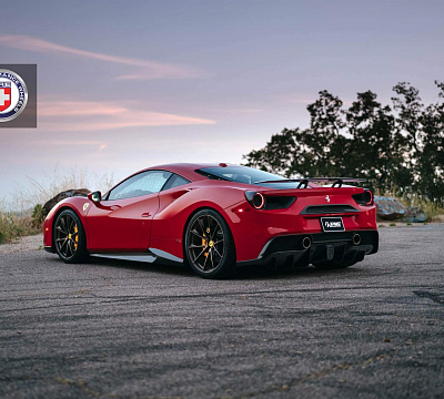 Фото дисков HRE P204 на Ferrari 488